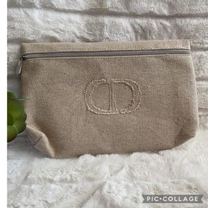 ❤️Flash SALE❤️✨🆕✨Brand New(11”Wx7”H)Christian Dior Large Pouch
